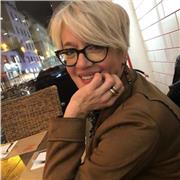 Ho conseguito la laurea magistrale in Giurisprudenza dopo il diploma al liceo scientifico